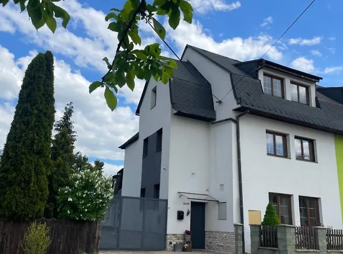 Dubnica Prejta * Dubnica nad Váhom